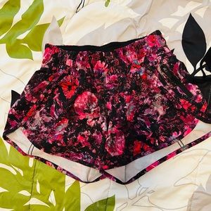 Lululemon tracker shorts size 4
